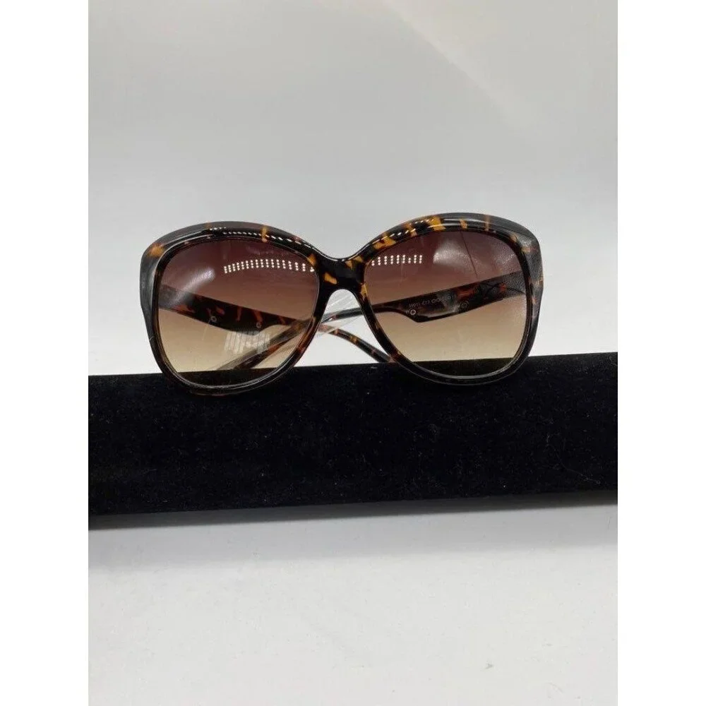 Unbranded hatcher oversized